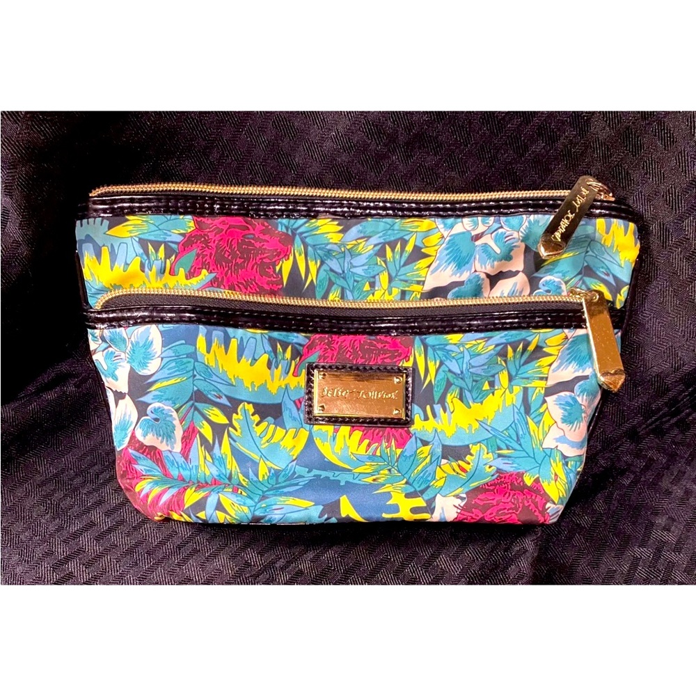 Betsey Johnson Blue Floral Travel Make-Up Bag EUC